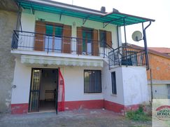 Casa Bi/Trifamiliare in Residenziale