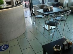 Attività/Licenza (con o senza mura) in Commerciale