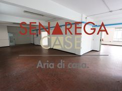 Negozio/Locale commerciale in Commerciale