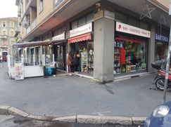 Attività/Licenza (con o senza mura) in Commerciale