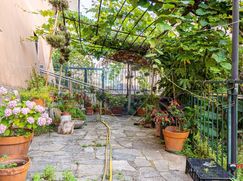 Casa Bi/Trifamiliare in Residenziale