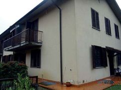 Casa Bi/Trifamiliare in Residenziale
