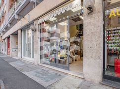 Negozio/Locale commerciale in Commerciale