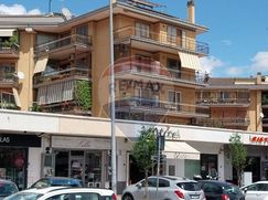 Negozio/Locale commerciale in Commerciale