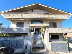 Casa Bi/Trifamiliare in Residenziale