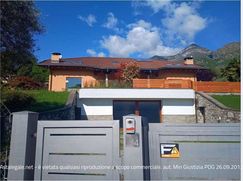 Casa Bi/Trifamiliare in Residenziale