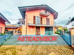 Casa Bi/Trifamiliare in Residenziale