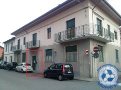Negozio/Locale commerciale in Commerciale