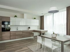 Casa Bi/Trifamiliare in Residenziale