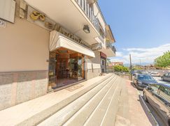 Negozio/Locale commerciale in Commerciale