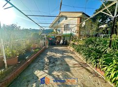 Casa Bi/Trifamiliare in Residenziale