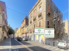 Negozio/Locale commerciale in Commerciale
