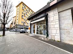 Negozio/Locale commerciale in Commerciale