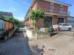 Casa Bi/Trifamiliare in Residenziale