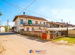 Casa Bi/Trifamiliare in Residenziale
