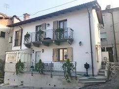 Casa Bi/Trifamiliare in Residenziale