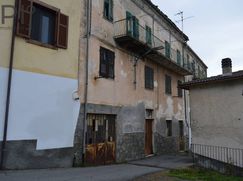 Casa Bi/Trifamiliare in Residenziale