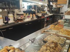 Attività/Licenza (con o senza mura) in Commerciale