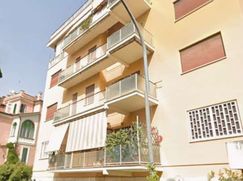 Negozio/Locale commerciale in Commerciale