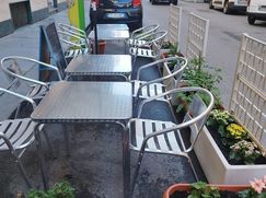 Attività/Licenza (con o senza mura) in Commerciale