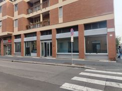 Negozio/Locale commerciale in Commerciale