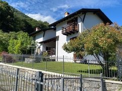 Casa Bi/Trifamiliare in Residenziale