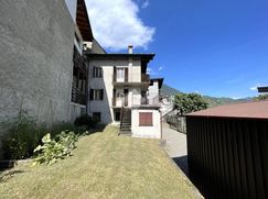 Casa Bi/Trifamiliare in Residenziale