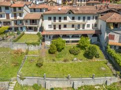 Casa Bi/Trifamiliare in Residenziale