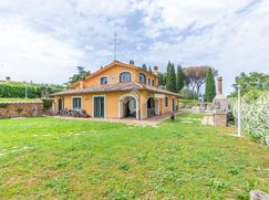 Villa in Residenziale