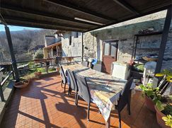 Casa Bi/Trifamiliare in Residenziale