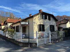 Casa Bi/Trifamiliare in Residenziale