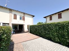 Casa Bi/Trifamiliare in Residenziale