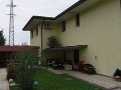 Casa Bi/Trifamiliare in Residenziale