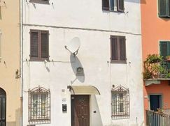 Casa Bi/Trifamiliare in Residenziale