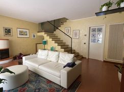 Casa Bi/Trifamiliare in Residenziale