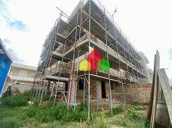 Casa Bi/Trifamiliare in Residenziale