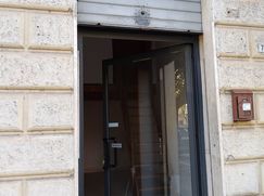 Negozio/Locale commerciale in Commerciale