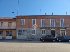 Casa Bi/Trifamiliare in Residenziale