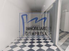 Negozio/Locale commerciale in Commerciale