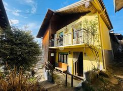 Casa Bi/Trifamiliare in Residenziale