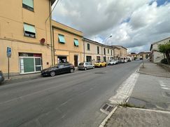 Negozio/Locale commerciale in Commerciale