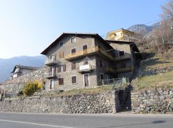 Casa Bi/Trifamiliare in Residenziale