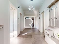 Casa Bi/Trifamiliare in Residenziale