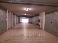 Box/posto auto in Residenziale