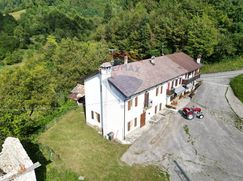 Casa Bi/Trifamiliare in Residenziale