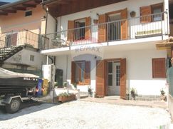 Casa Bi/Trifamiliare in Residenziale