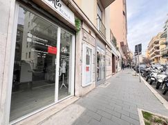 Negozio/Locale commerciale in Commerciale