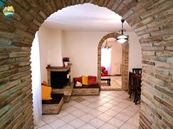 Casa Bi/Trifamiliare in Residenziale