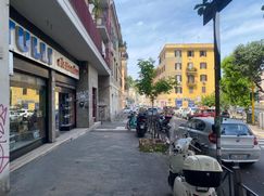 Negozio/Locale commerciale in Commerciale
