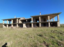 Casa Bi/Trifamiliare in Residenziale